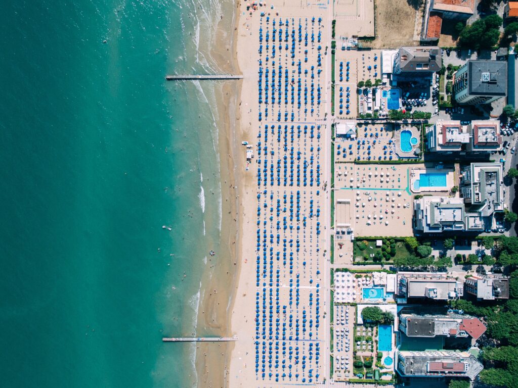 spiaggia di jesolo vista dall'alto